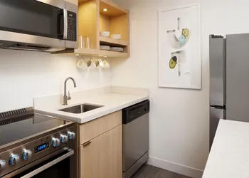 TownePlace Suites Marriott Dulles Airport (Newly Renovated) hotel thumbnail 8