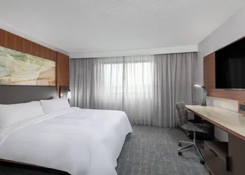 Marriott Madison West hotel thumbnail 8