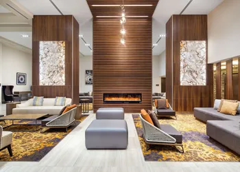 DoubleTree by Hilton Toronto Airport hotel thumbnail 3