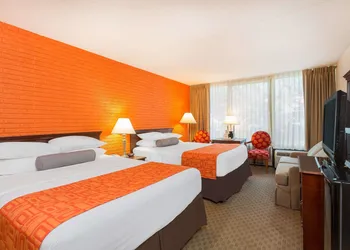 Howard Johnson by Wyndham Williamsburg hotel thumbnail 6