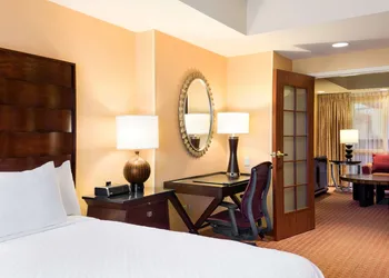 Embassy Suites by Hilton Norman Hotel & Conference Center hotel thumbnail 7
