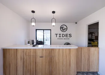 The Tides Oceanview Inn and Cottages hotel thumbnail 2