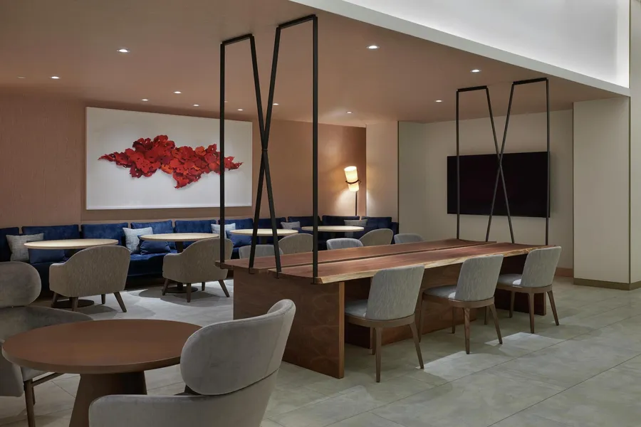 Hilton Toronto Airport Hotel & Suites hotel detail image 2