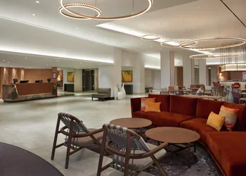 Hilton Toronto Airport Hotel & Suites hotel thumbnail 3