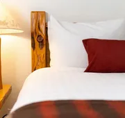 Red Wolf Lakeside Lodge hotel detail image 4