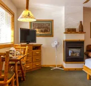 Red Wolf Lakeside Lodge hotel detail image 5