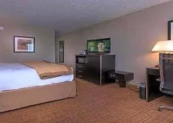 Ramada by Wyndham Boise hotel thumbnail 7