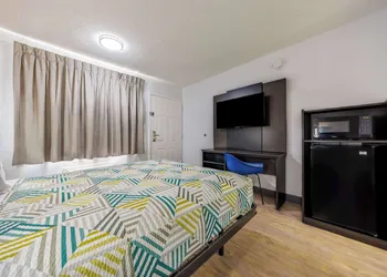 Motel 6 Fort Worth, TX - East hotel thumbnail 7