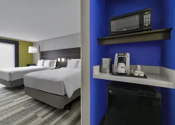 Holiday Inn Express Hotel & Suites Kansas City - Grandview by IHG hotel thumbnail 3