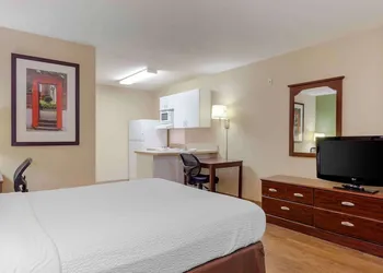 Extended Stay America Select Suites Raleigh RDU Airport hotel thumbnail 5
