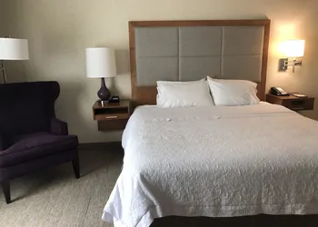 Hampton Inn & Suites Knoxville Papermill Drive hotel thumbnail 6