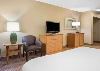 Extended Stay America Suites Pittsburgh Airport hotel thumbnail 7