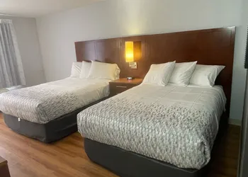 Econo Lodge Rockford Casino Area hotel thumbnail 8