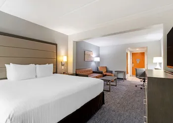 Best Western Plus McAllen Airport Hotel hotel thumbnail 7