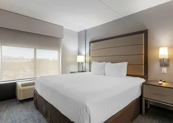 Best Western Plus McAllen Airport Hotel hotel thumbnail 8