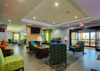 Comfort Inn & Suites Tulsa I-44 West - Rt 66 hotel thumbnail 5