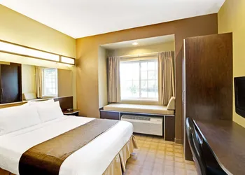 Microtel Inn & Suites by Wyndham Bryson City hotel thumbnail 5