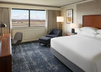 Sheraton Hartford Hotel at Bradley Airport hotel thumbnail 7