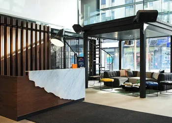 Renaissance Montreal Downtown Hotel hotel thumbnail 3