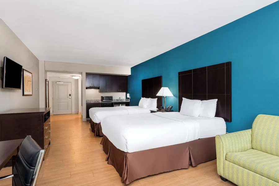 La Quinta Inn & Suites by Wyndham Ocean City hotel detail image 6