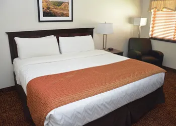 Roosevelt Inn and Suites hotel thumbnail 4