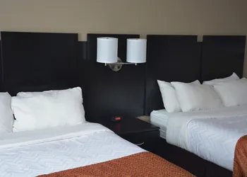 Roosevelt Inn and Suites hotel thumbnail 6
