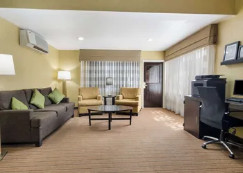 Sleep Inn Hanes Mall hotel thumbnail 4