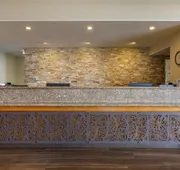 Best Western Plus A Wayfarer's Inn And Suites hotel detail image 3