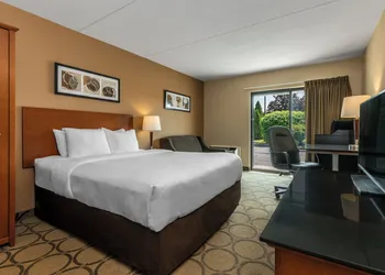 Comfort Inn Sherbrooke - Estrie hotel thumbnail 7
