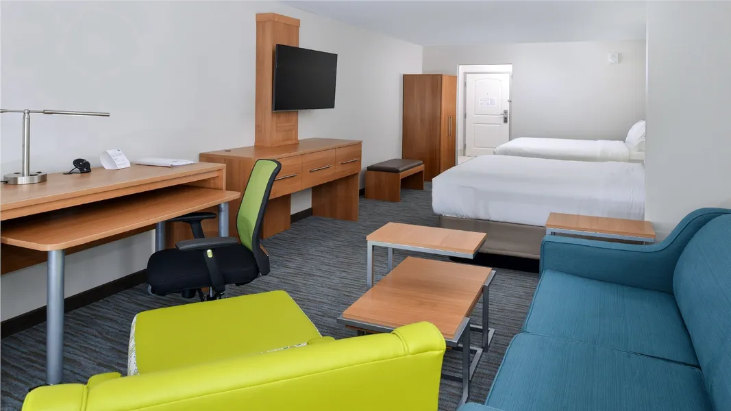 Holiday Inn Express & Suites Lexington Midtown - I-75 by IHG hotel detail image 6
