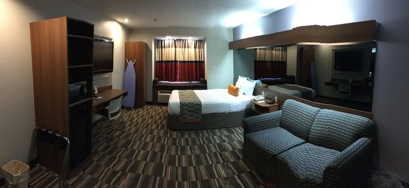 Microtel Inn & Suites by Wyndham Philadelphia Airport hotel detail image 6