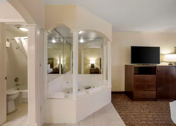 Best Western Inn of the Ozarks hotel thumbnail 7