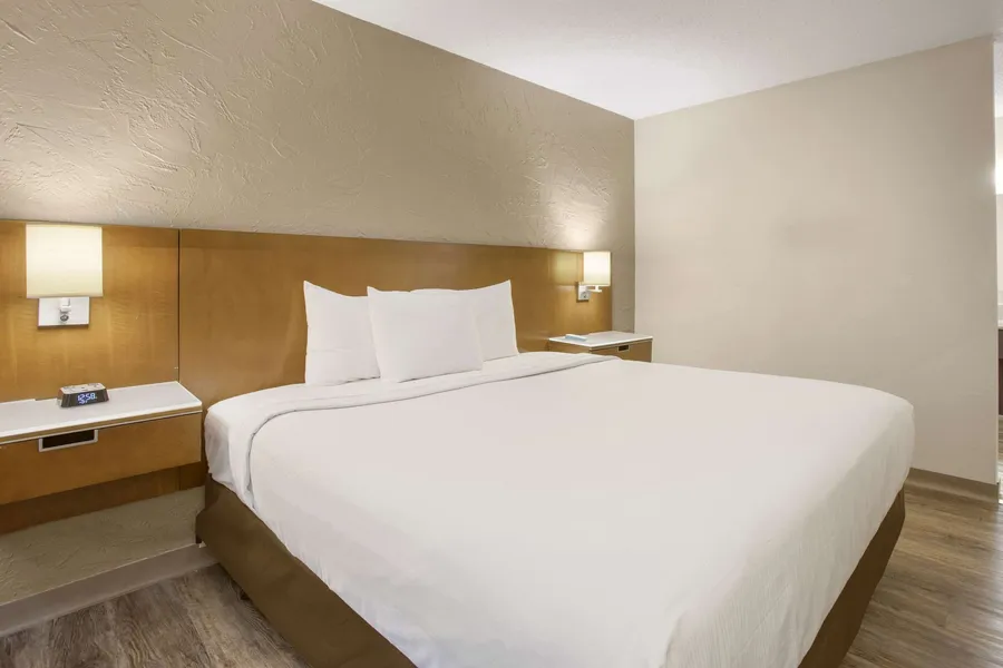 Rodeway Inn & Suites Grand Rapids Southeast hotel detail image 6