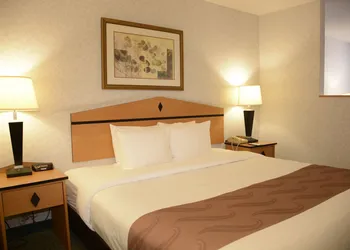 Quality Inn & Suites Denver Airport - Gateway Park hotel thumbnail 7