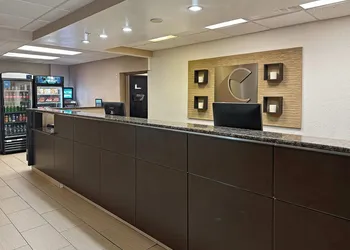 Concord Suites hotel thumbnail 2