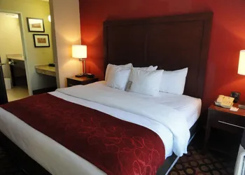 Concord Suites hotel thumbnail 5
