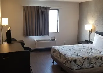 Motel 6 Elk Grove Village, IL - O'Hare hotel thumbnail 8