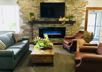 American Inn North Kansas City hotel thumbnail 4