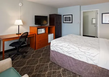 Best Western Fredericksburg hotel thumbnail 7
