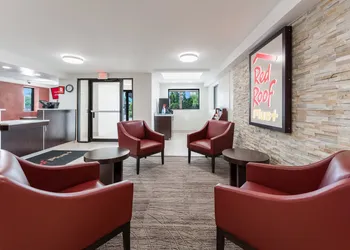 Red Roof Inn PLUS+ Columbus - Worthington hotel thumbnail 3