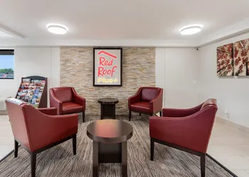 Red Roof Inn PLUS+ Columbus - Worthington hotel thumbnail 4