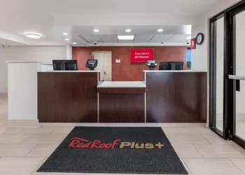Red Roof Inn PLUS+ Columbus - Worthington hotel thumbnail 5