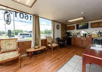 Guest Inn hotel thumbnail 2