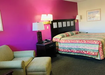 Luxury Inn hotel thumbnail 7