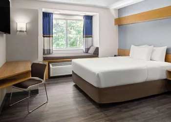 Microtel Inn by Wyndham Raleigh Durham Airport hotel thumbnail 5