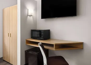 Microtel Inn by Wyndham Raleigh Durham Airport hotel thumbnail 6