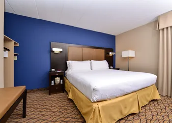 Holiday Inn Express Hunt Valley by IHG hotel thumbnail 4