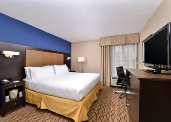 Holiday Inn Express Hunt Valley by IHG hotel thumbnail 5