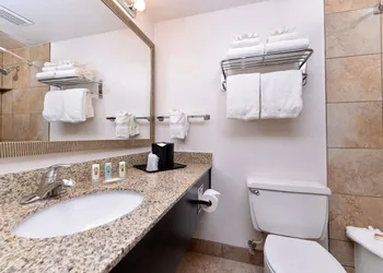 Quality Inn Vernal near Dinosaur National Monument hotel thumbnail 8