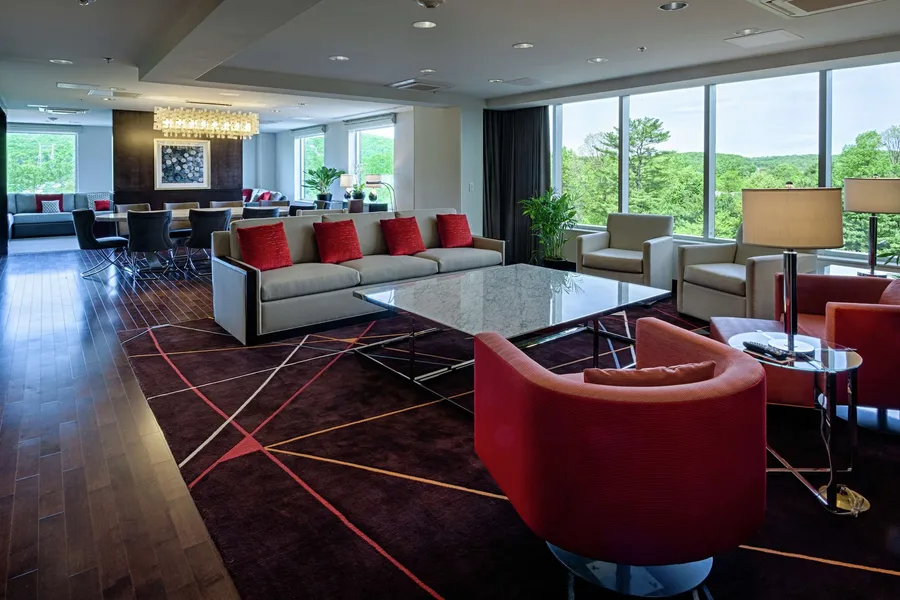 DoubleTree by Hilton Hotel Bristol, Connecticut hotel detail image 2